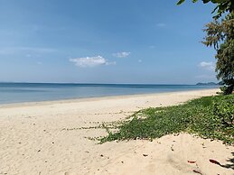 Koh Jum Delight Beach