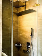 Kiwi Hotel & Apartments