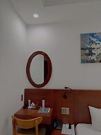 Kiwi Hotel & Apartments