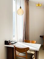 Kiwi Hotel & Apartments