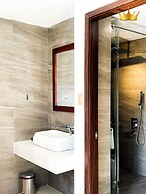 Kiwi Hotel & Apartments