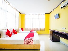 Super OYO 1219 Hotel Bbk