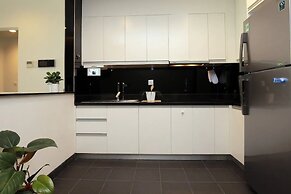 Bayhomes Lancaster Serviced Apartment