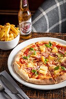 The Lodge Rooms @ Carus Green