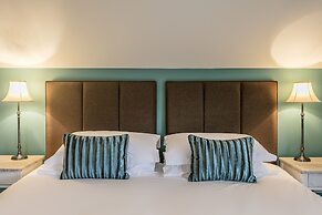 The Townhouses @ Carus Green