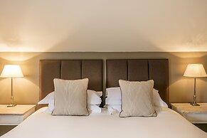 The Townhouses @ Carus Green