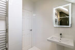 The Townhouses @ Carus Green