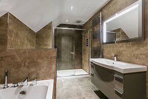 The Townhouses @ Carus Green