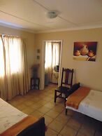 Fountain Baths Guest Cottages