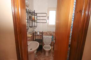 2 Bedroom House near Tombs of the Kings