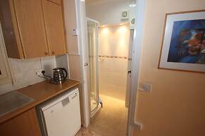 2 Bedroom House near Tombs of the Kings