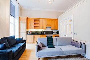 Upper Berkeley Street Flats