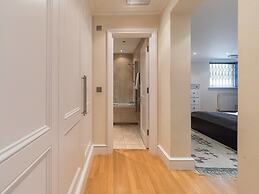 Upper Berkeley Street Flats