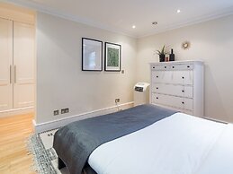 Upper Berkeley Street Flats