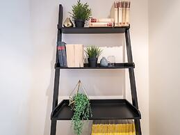 Upper Berkeley Street Flats