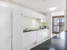 Cairns Ocean View Apartment in Aquarius
