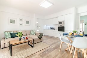 Lisbon Stay at Santo António Flat