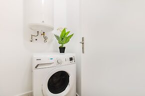 Lisbon Stay at Santo António Flat