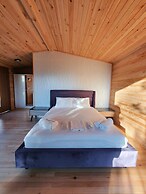 Rocas Roja Beach Hotel