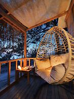 Rocas Roja Beach Hotel