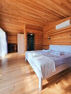 Rocas Roja Beach Hotel