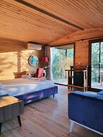 Rocas Roja Beach Hotel