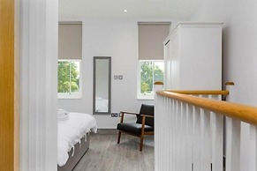The Lion Gate Apartments