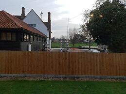 Gold Rush Apartments