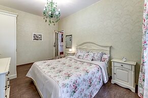 Apartments Vesta by Kazansky Cathedral