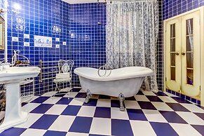 Apartments Vesta by Kazansky Cathedral