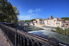 HI River View apartment