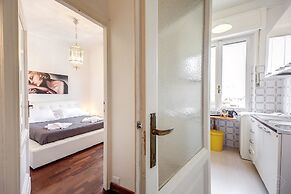 HI River View apartment