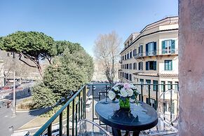 HI River View apartment