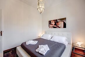 HI River View apartment