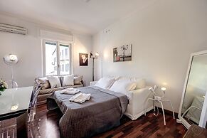 HI River View apartment