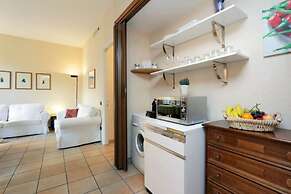 Unique Grand Trevi Fountain Apartment