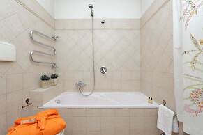 Unique Grand Trevi Fountain Apartment