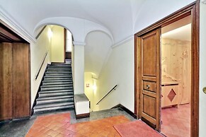 Unique Grand Trevi Fountain Apartment