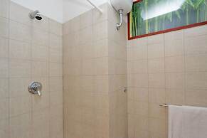 Unique Grand Trevi Fountain Apartment