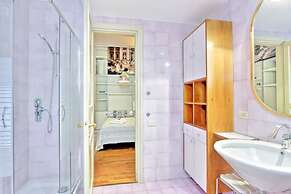 Unique Grand Trevi Fountain Apartment