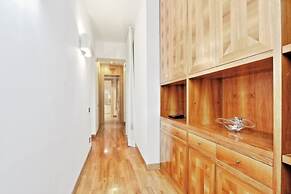 Unique Grand Trevi Fountain Apartment