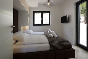 Modena Maris Apartments