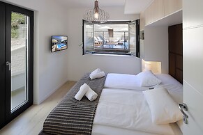 Modena Maris Apartments