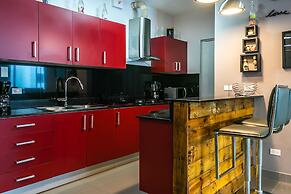 Diaphanous Urban Apartment