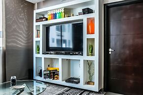 Diaphanous Urban Apartment