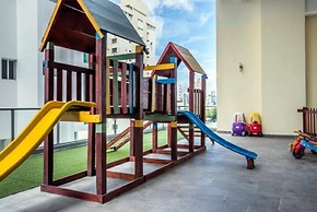 Diaphanous Urban Apartment