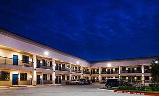 Palace Inn Blue Federal Road