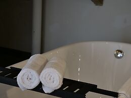 THE GUTMAN TLV - Neve Tzedek