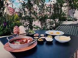 THE GUTMAN TLV - Neve Tzedek