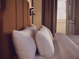 THE GUTMAN TLV - Neve Tzedek